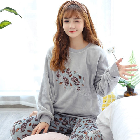 Autumn and Winter Women Pyjamas Sets Thick Warm Coral Velvet Suit Flannel Long Sleeve Female Cartoon Bear Animal Pants Sleepwear