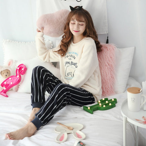 Autumn and Winter Women Pyjamas Sets Thick Warm Coral Velvet Suit Flannel Long Sleeve Female Cartoon Bear Animal Pants Sleepwear